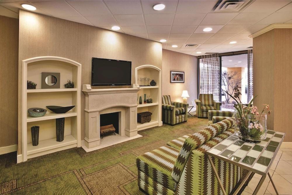 La Quinta Inn & Suites By Wyndham Kingsport Tricities Airport Екстериор снимка